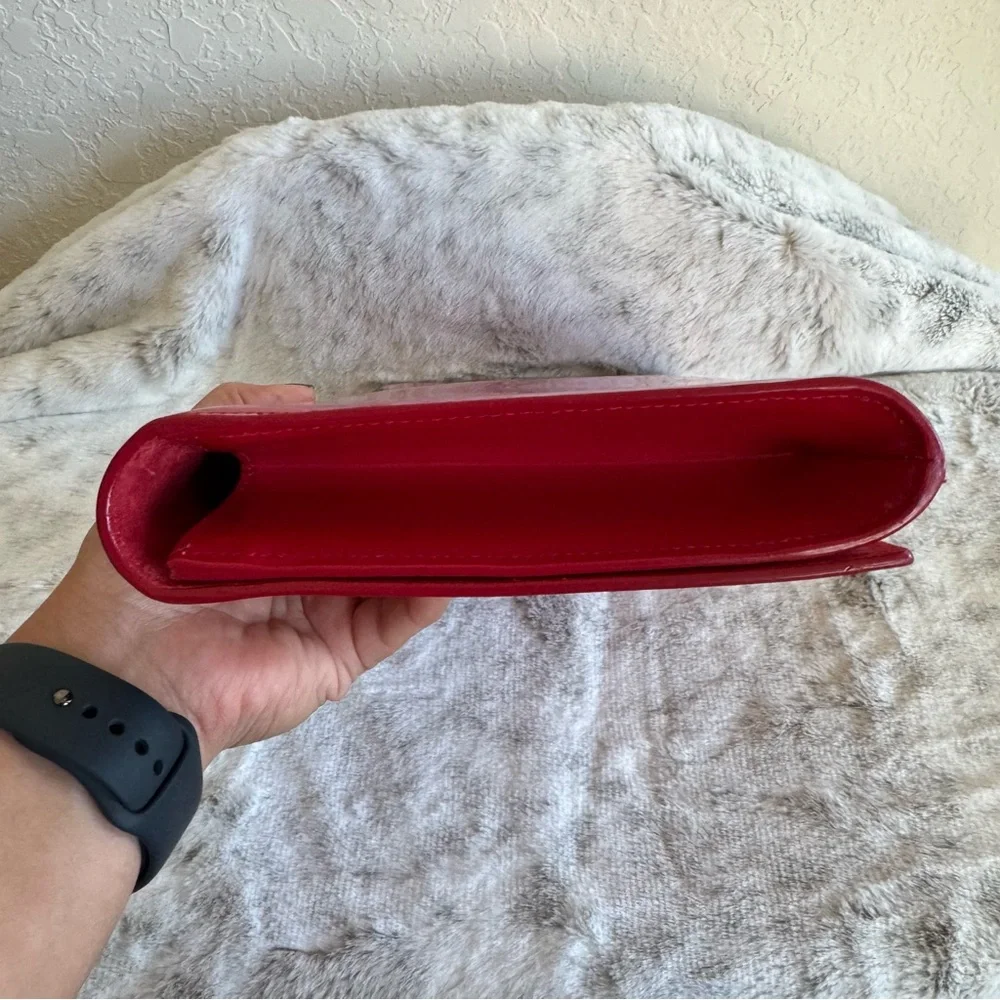 Yves Saint Laurent YSL Belle De Jour Red Patent Leather Clutch P0329 - Picture 5 of 11